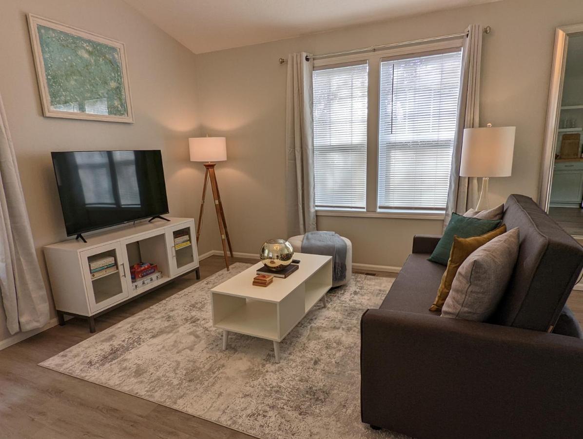 Contemporary 2-Bedroom Close To Downtown, Dining Γιουτζίν Εξωτερικό φωτογραφία