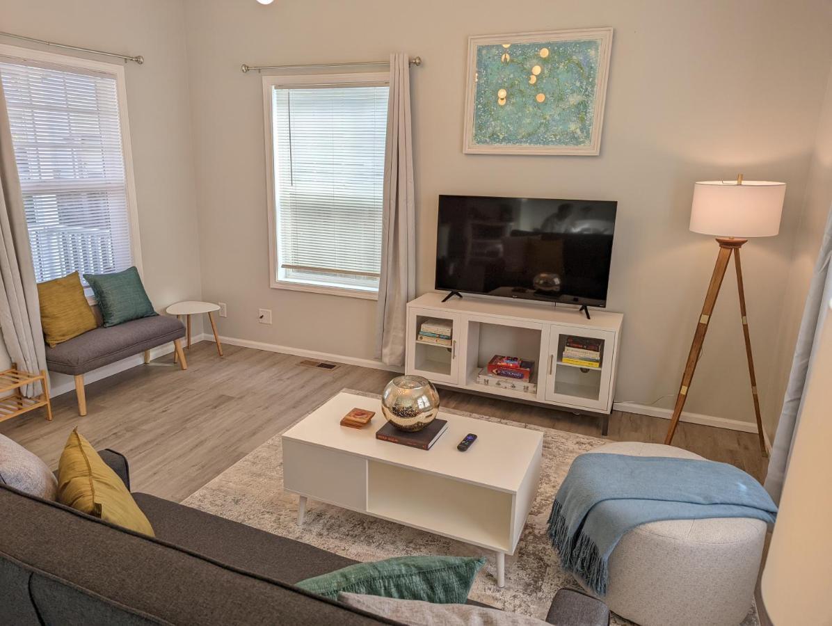 Contemporary 2-Bedroom Close To Downtown, Dining Γιουτζίν Εξωτερικό φωτογραφία