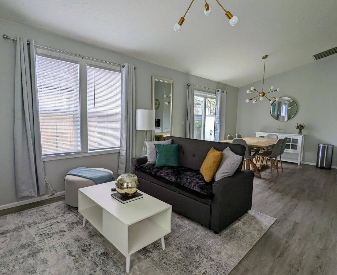 Contemporary 2-Bedroom Close To Downtown, Dining Γιουτζίν Εξωτερικό φωτογραφία