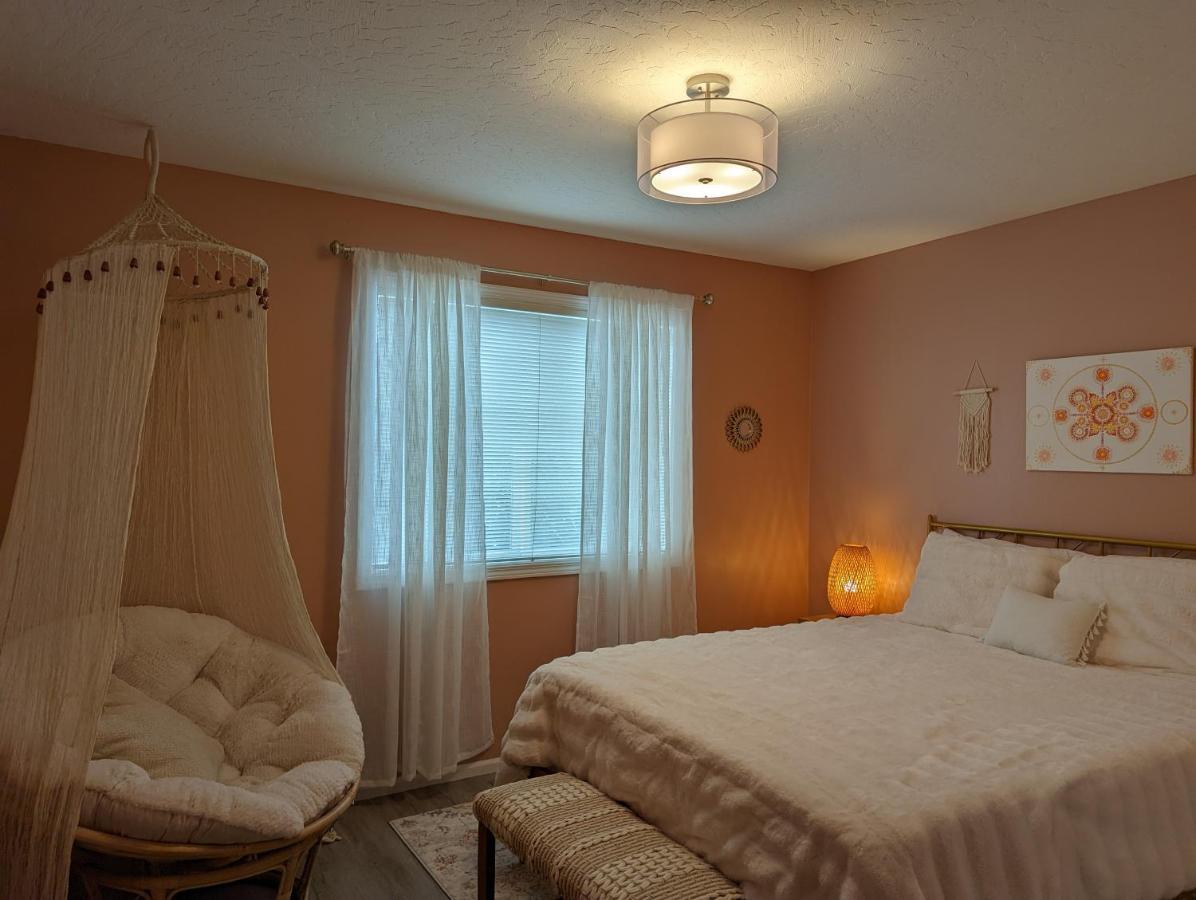 Contemporary 2-Bedroom Close To Downtown, Dining Γιουτζίν Εξωτερικό φωτογραφία