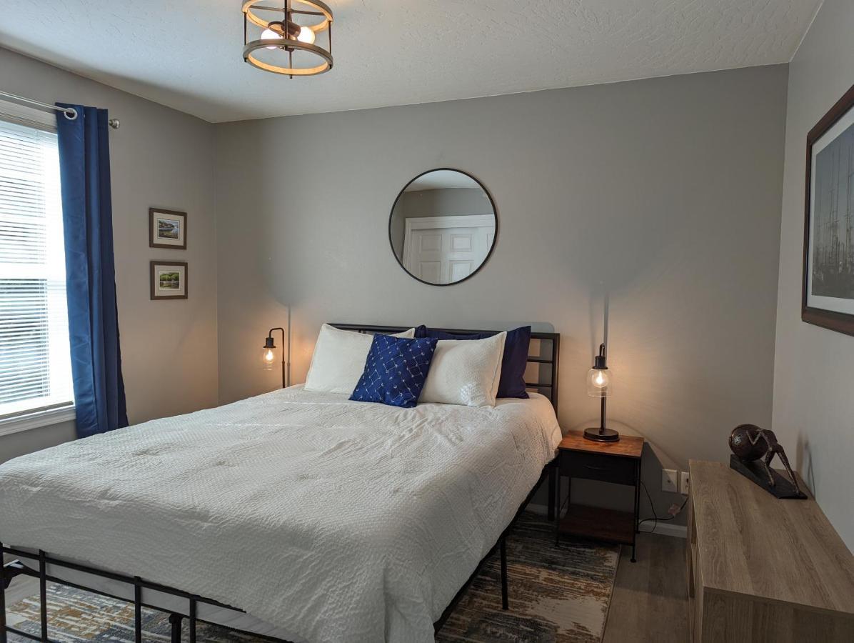 Contemporary 2-Bedroom Close To Downtown, Dining Γιουτζίν Εξωτερικό φωτογραφία